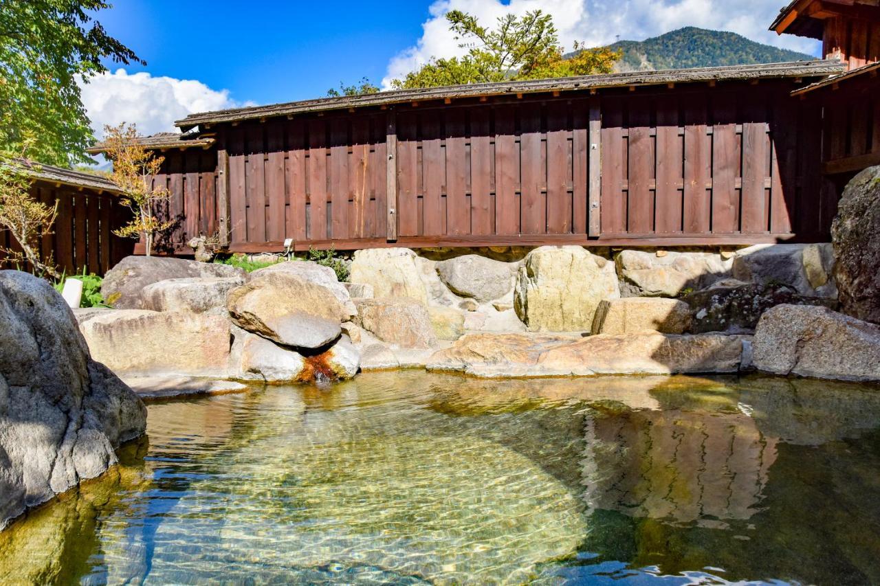 Resort Inn Chirorian Takayama (Gifu) Exteriör bild