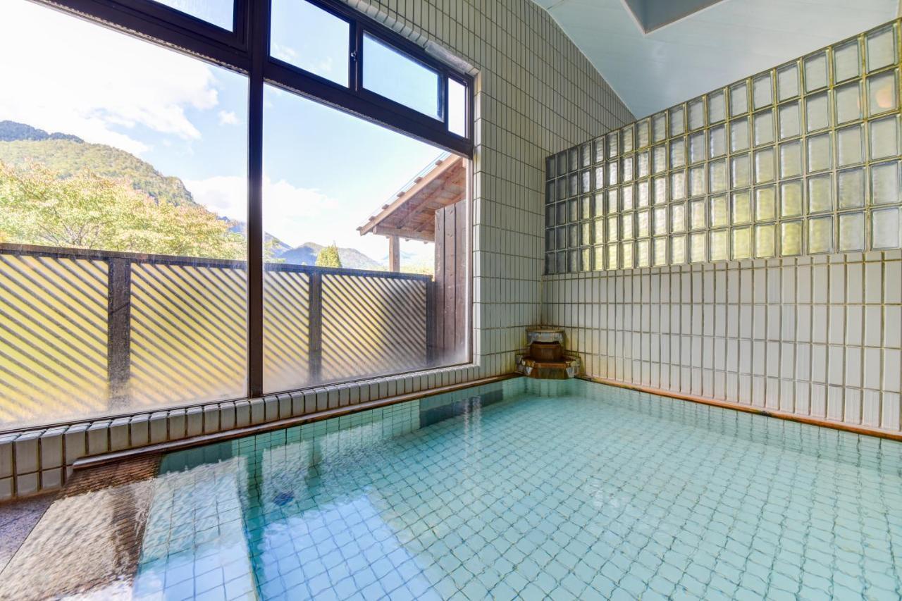 Resort Inn Chirorian Takayama (Gifu) Exteriör bild